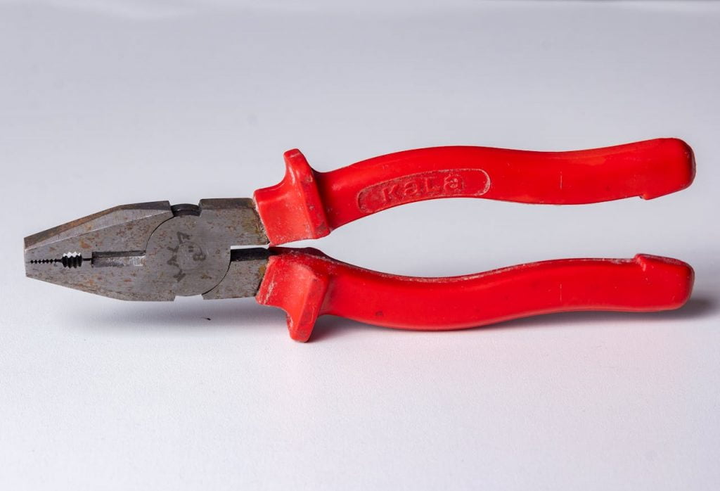 flat nosed pliers